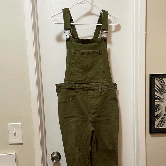 Blank NYC Pants - BlankNYC forest green overalls